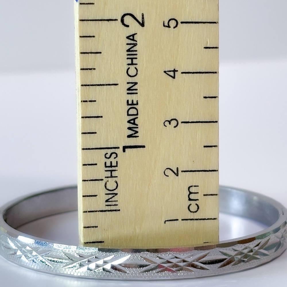 Vintage Silver Tone Diamond Cut Hinged Bangle - 6.75" -JT0335 - Picture 3 of 14